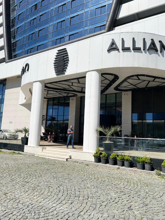 Apartments In Alliance Batoemi Buitenkant foto